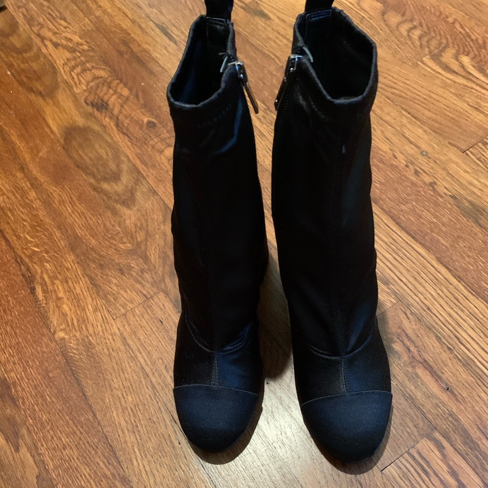 NWT Marc Fisher black booties stretch fabric Retail is $179 - Picture 4 of 12